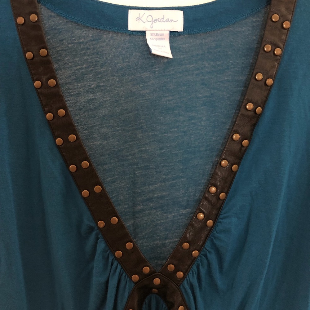 Tunic - Picture 2 of 3